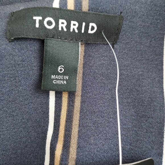 Torrid Plus Size 6X Blue Stripe Crepe Cut Away Blazer NWT - Picture 6 of 12